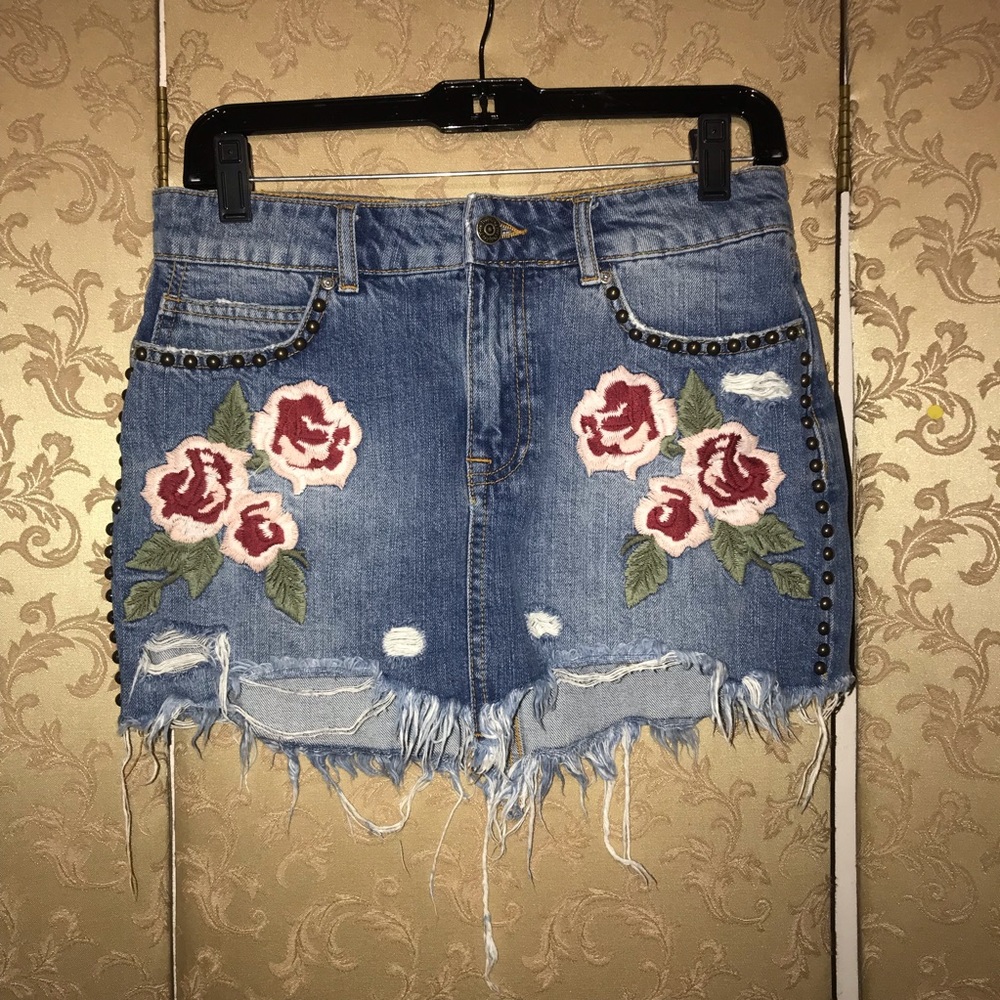 Free People Roses Embroidered Denim Skirt 26